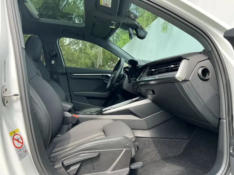 Audi A3 A3L Limousine 35 TFSI Fashion Sports 2023 — миниатюра 3