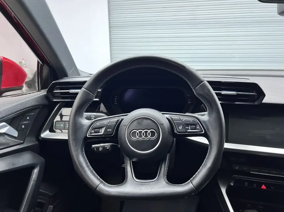 Audi A3 Sportback 35 TFSI stylish and sporty 2022 — миниатюра 4