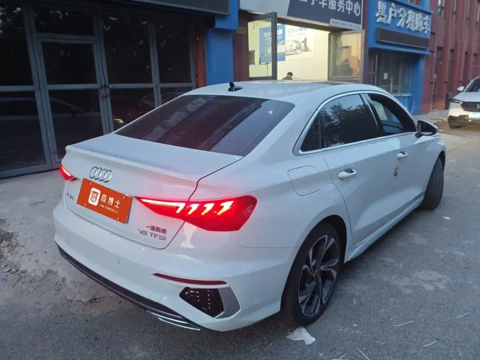 Audi A3 A3L Limousine 35 TFSI Luxury Sports 2023 — миниатюра 4
