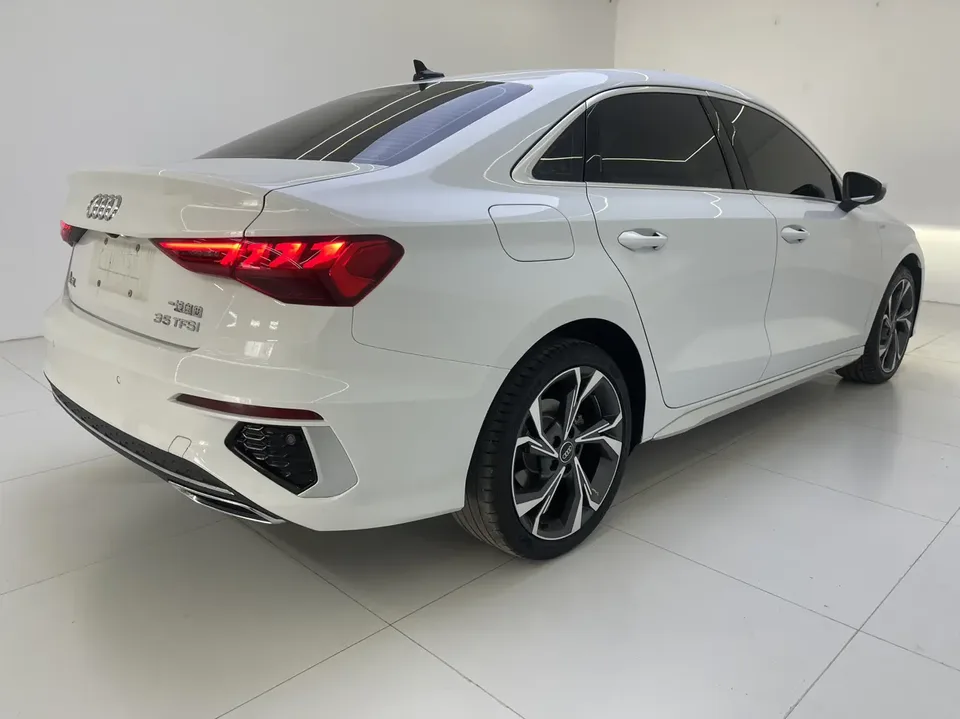 Audi A3 A3L Limousine 35 TFSI Fashion Sports 2023 — миниатюра 5