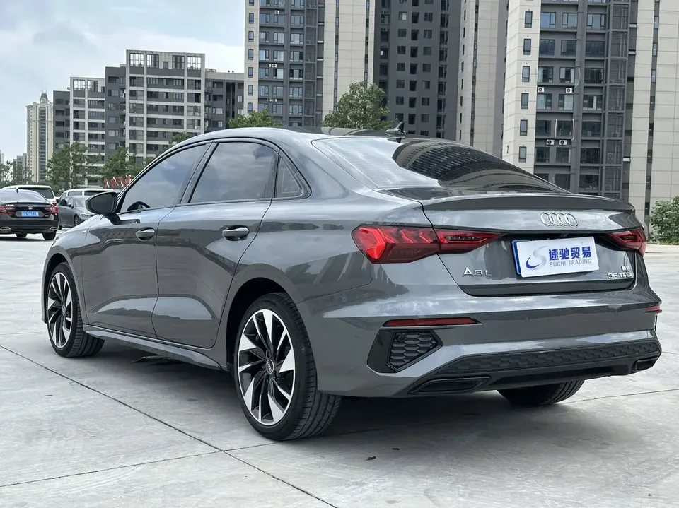 Audi A3 A3L Limousine 35 TFSI Fashion Sports 2022 — миниатюра 2