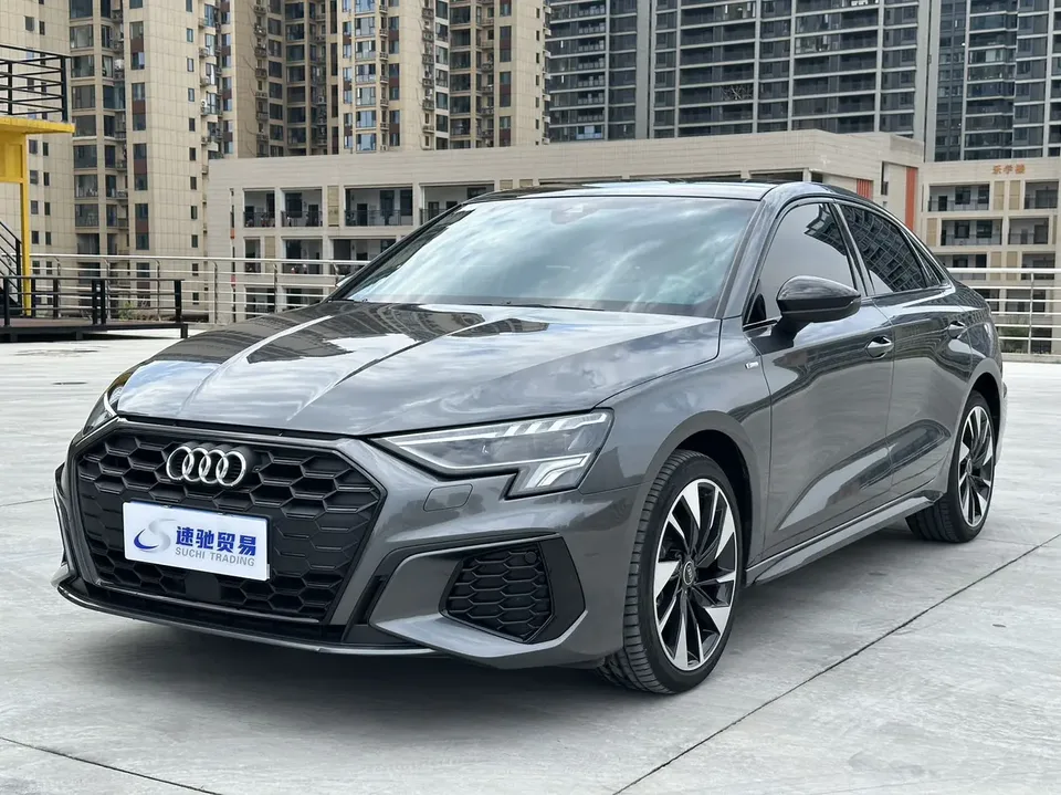 Audi A3 A3L Limousine 35 TFSI Fashion Sports 2022 — фото 1, купить с доставкой в Москву