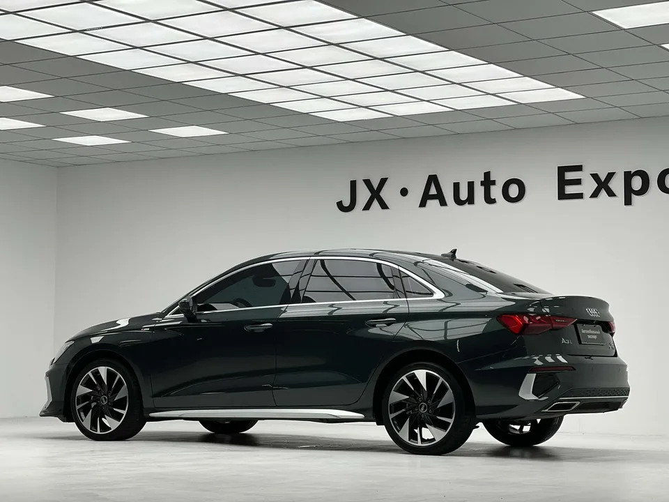 Audi A3 Audi A3 A3L Limousine 35 TFSI Stylish Sports 2022 — thumbnail 2