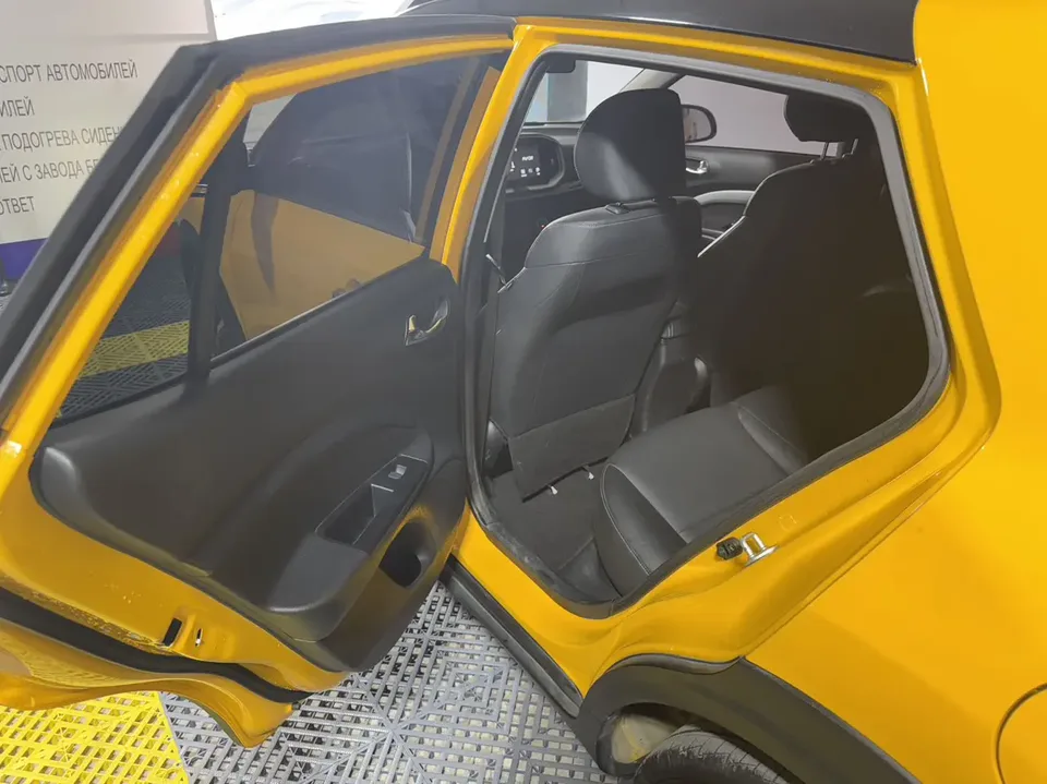 Kia KX1 1.4L CVT fun sunroof model 2022 — миниатюра 5