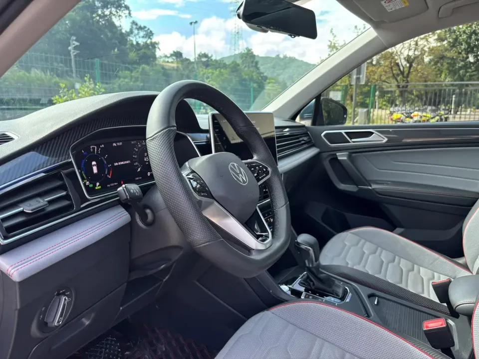 Volkswagen Tiguan L PHEV Tiguan L PHEV 2022 430PHEV plug-in hybrid flagship version 2022 — миниатюра 4