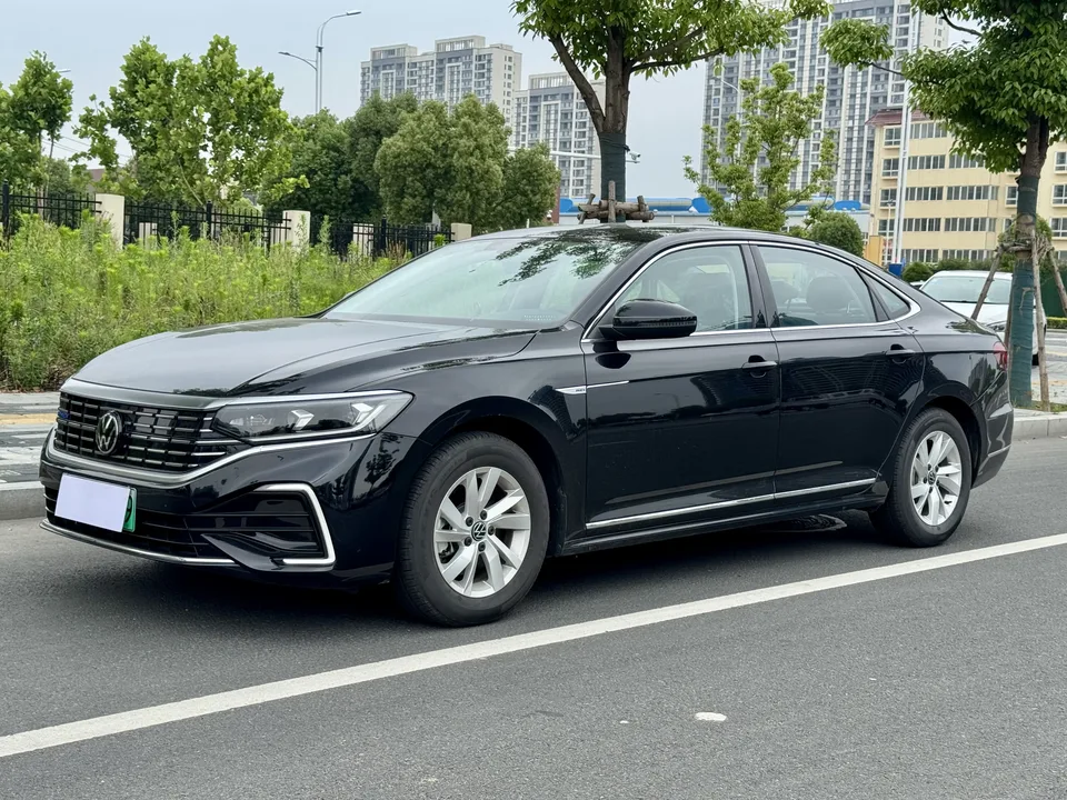 Volkswagen Passat PHEV 2026