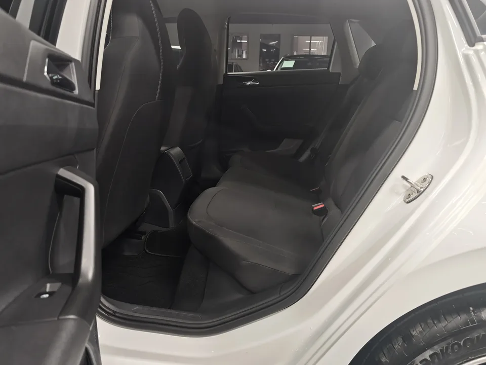 Volkswagen Polo Polo facelift Plus 1.5L Automatic Indulgence Edition 2023 — thumbnail 5