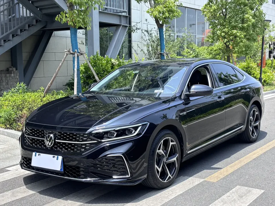 Volkswagen Passat 2022