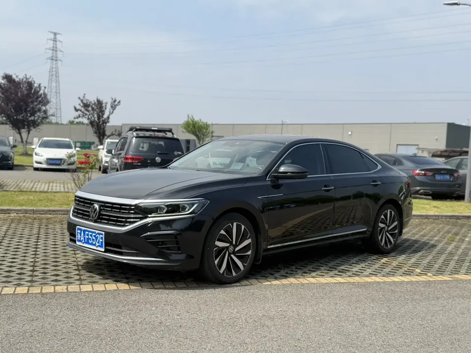 Volkswagen Passat 2022