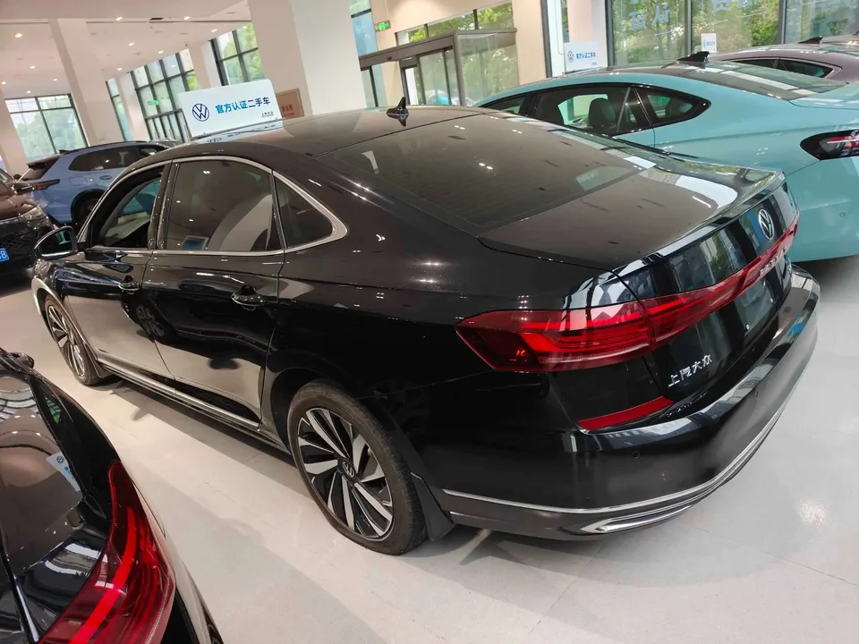 Volkswagen Passat Passat 2024 330TSI Elite Edition 2024 — миниатюра 4