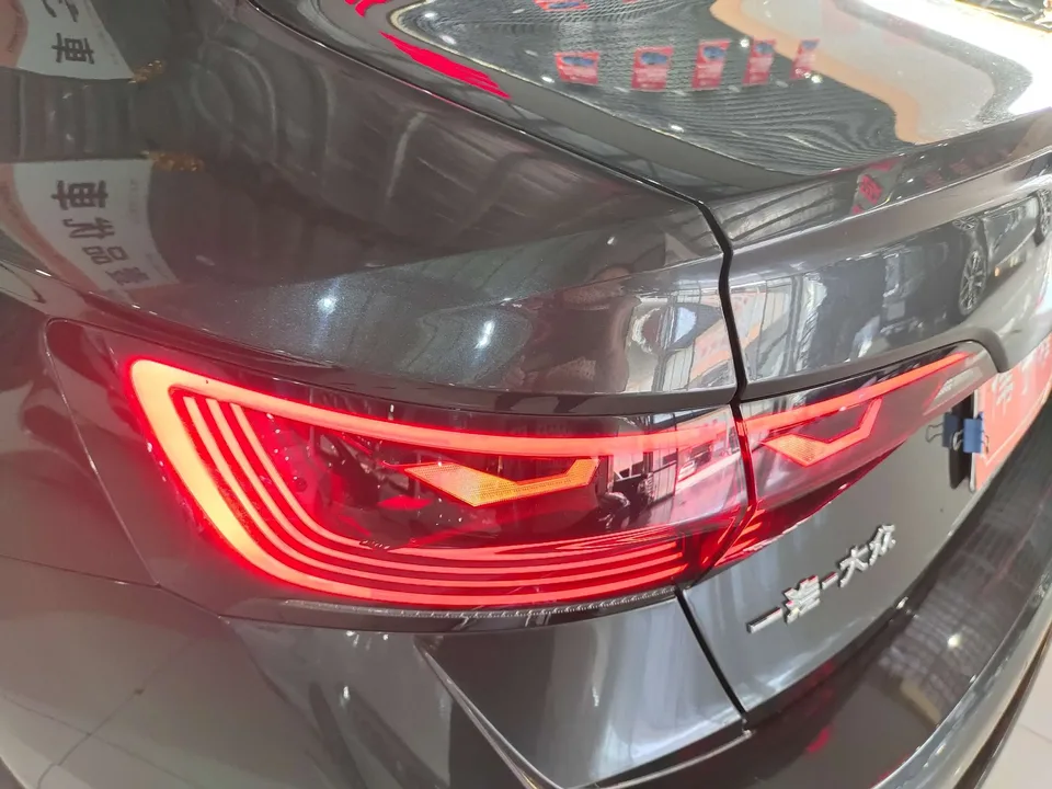 Volkswagen Sagitar 2023 Sagitar 300TSI DSG Beyond Edition 2023 — миниатюра 5