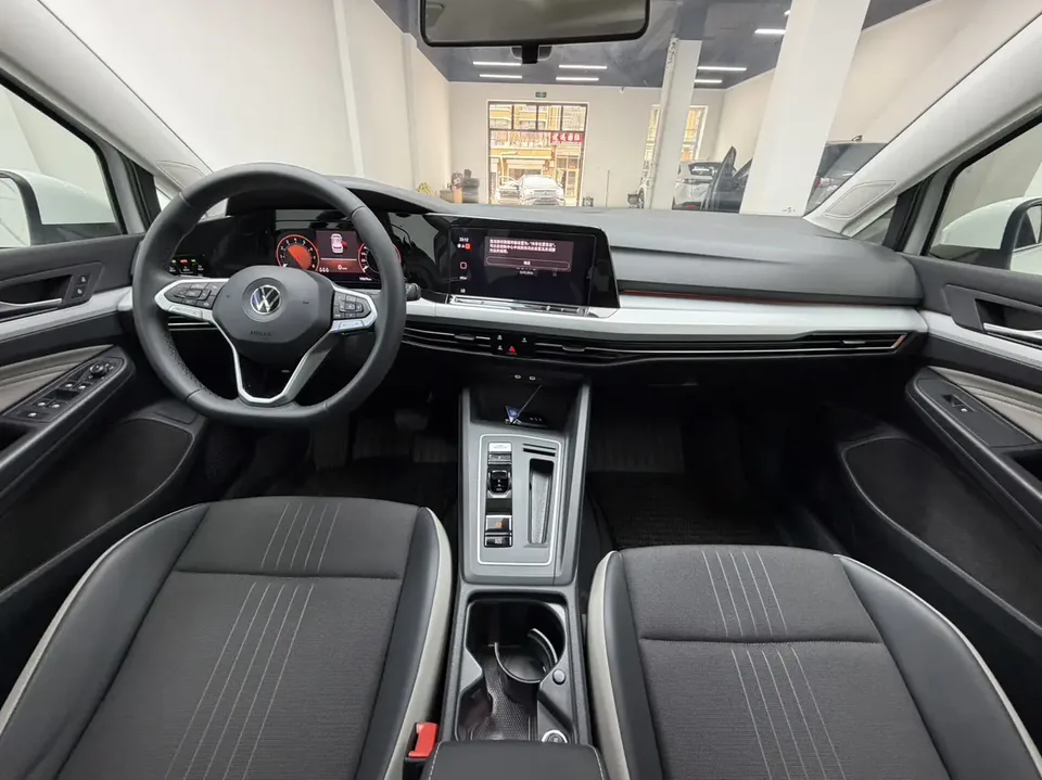 Volkswagen Golf Golf 2021 280TSI DSG R-Line 2022 — миниатюра 3