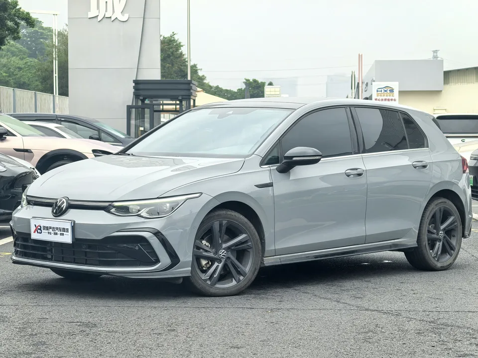 Volkswagen Golf golf 2021 280TSI DSG R-Line 2023 — photo 1, buy with delivery to Moscow