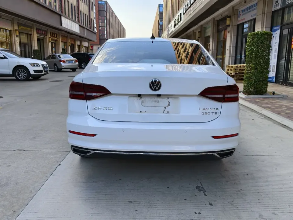 Volkswagen Lavida Lavida 2022 280TSI DSG Comfort Edition 2022 — миниатюра 2