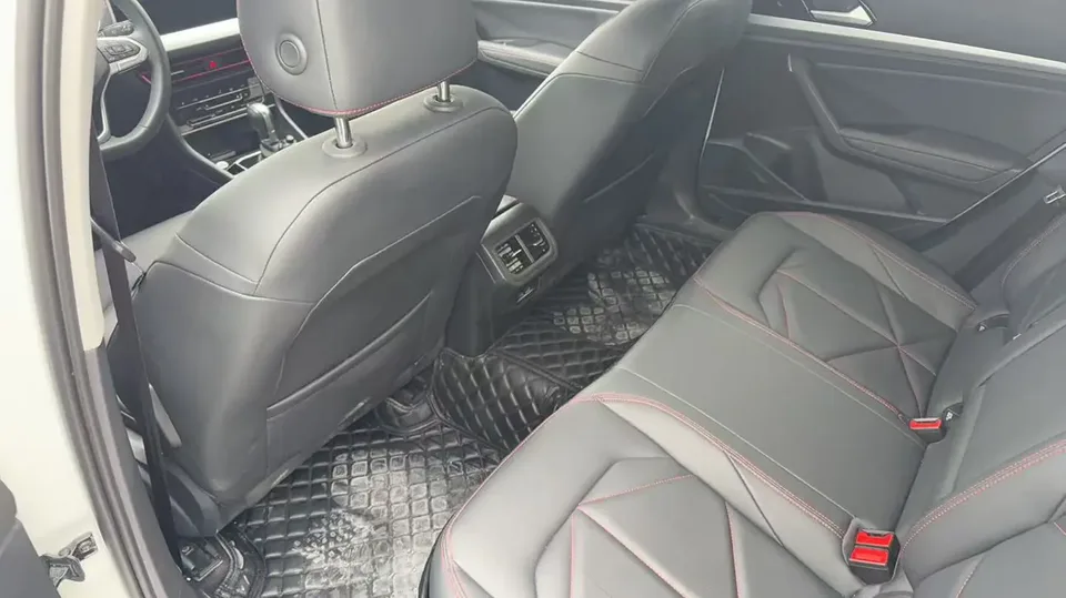 Volkswagen Lavida 300TSI DSG Starry Sky Edition 2023 — миниатюра 5
