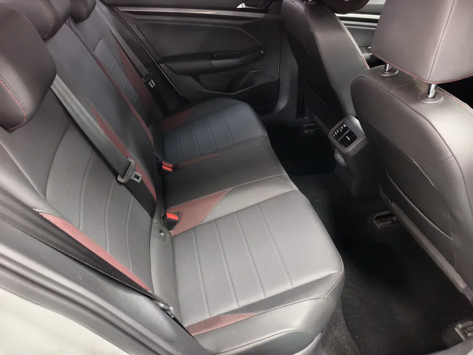 Volkswagen Bora Bora 2021 1.5L Automatic Comfort Smart Connection Edition 2022 — thumbnail 3