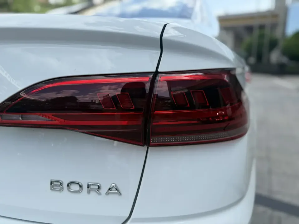 Volkswagen Bora 2026 Volkswagen Bora 200TSI DSG Joyful Navigation Edition 2026 — миниатюра 3