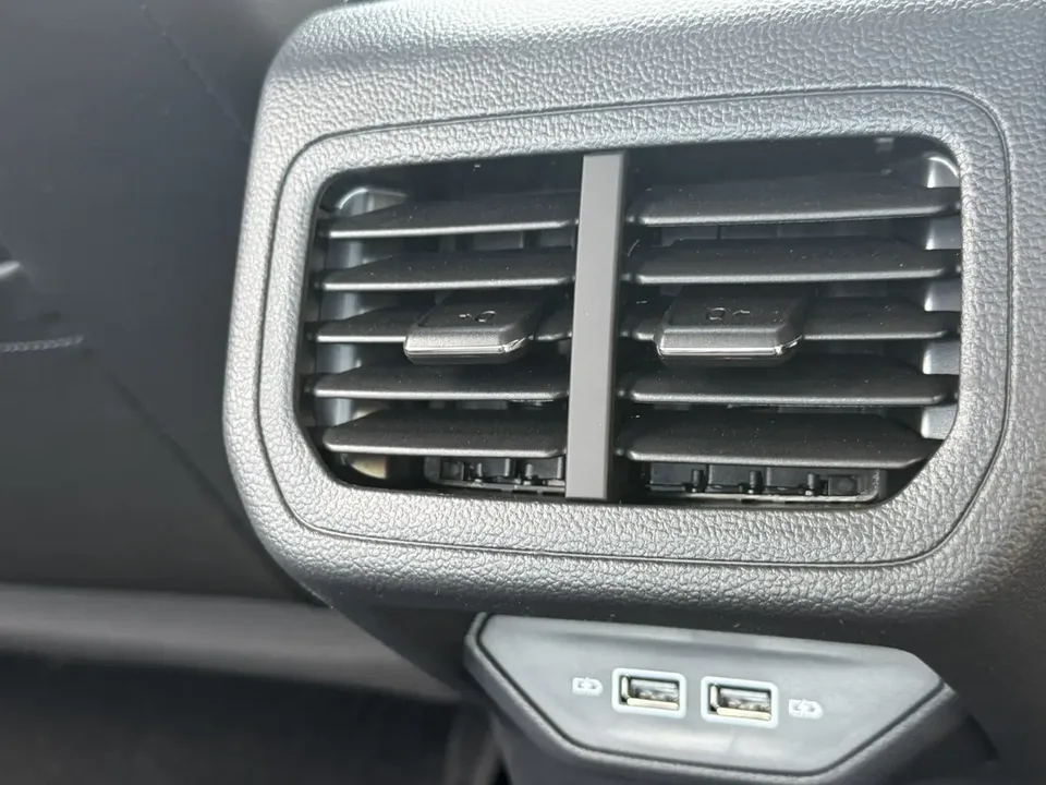 Volkswagen Bora 2026 Volkswagen Bora 200TSI DSG Joyful Navigation Edition 2026 — миниатюра 4