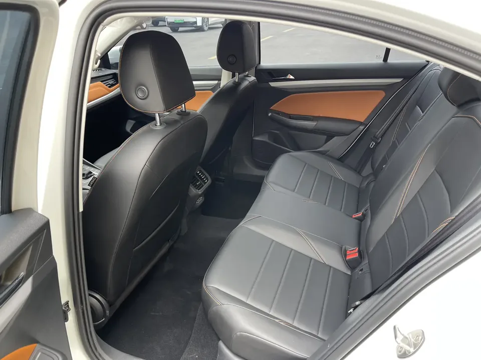Volkswagen Bora 2026 Volkswagen Bora 200TSI DSG Joyful Navigation Edition 2026 — миниатюра 4