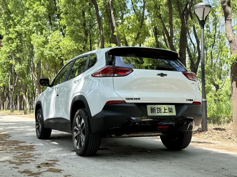 Chevrolet Trax Crossover RS 1.5T CVT Cool 2025 — миниатюра 4