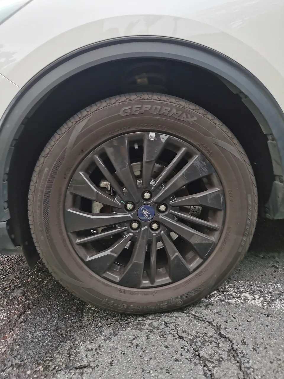 Ford Escape Ruiji 2024 EcoBoost 245 four-wheel drive model 2023 — миниатюра 3