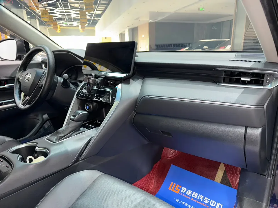 Toyota HARRIER Lingfang Harrier 2022 2.0L CVT 2WD Premium Edition 2022 — миниатюра 5