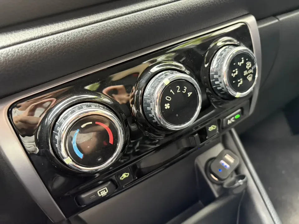 Toyota Yaris L YARiS L Zhixuan 2022 Zhixuan X 1.5L CVT luxury PLUS version 2023 — миниатюра 3