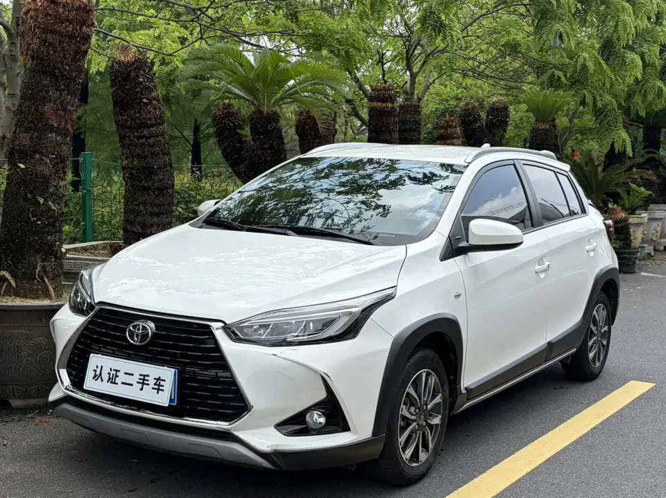 Toyota Yaris L 2023