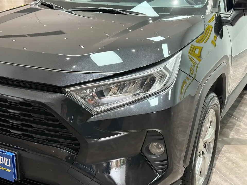 Toyota RAV4 2.0L CVT 2WD Fashion Edition 2022 — миниатюра 3