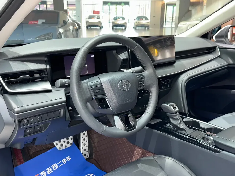Toyota Camry Camry 2026 Camry Hybrid 2.0HSE Sport Lite Edition 2026 — миниатюра 5