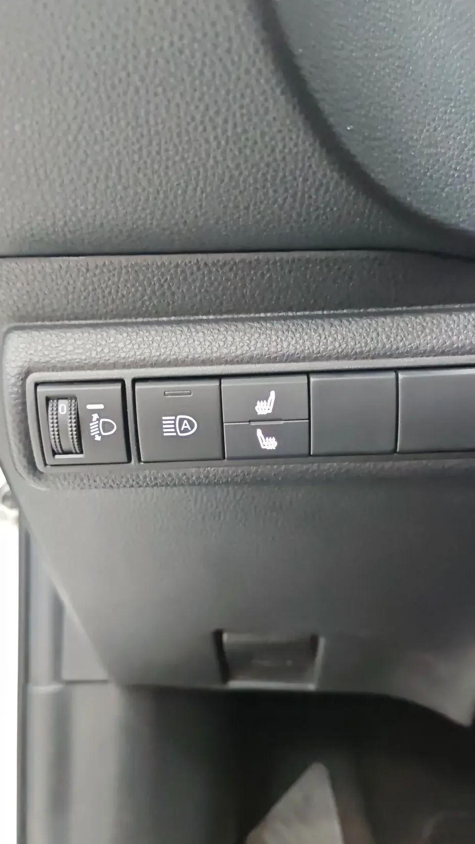Toyota Corolla 1.5L CVT GR SPORT sports version 2022 — миниатюра 4