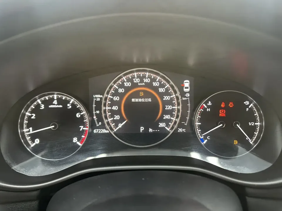 Mazda Axela 2.0L Automatic Quality Edition 2022 — миниатюра 3