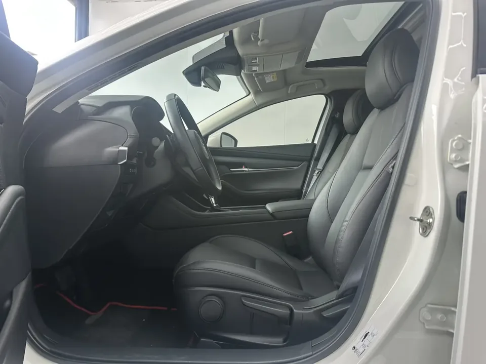 Mazda Axela 2.0L Automatic Quality Edition 2022 — миниатюра 4