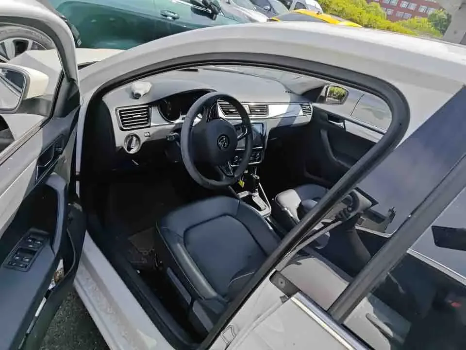 Skoda Xin Rui 1.5L Automatic Comfort Edition 2022 — миниатюра 5