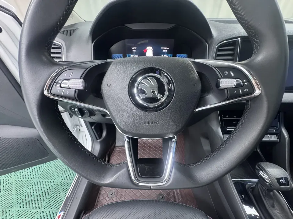 Skoda Karoq TSI280 Exclusive Edition 2023 — миниатюра 5