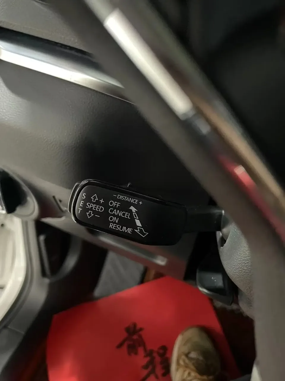 Skoda Karoq Korok TSI280 Premium Edition 2022 — thumbnail 3