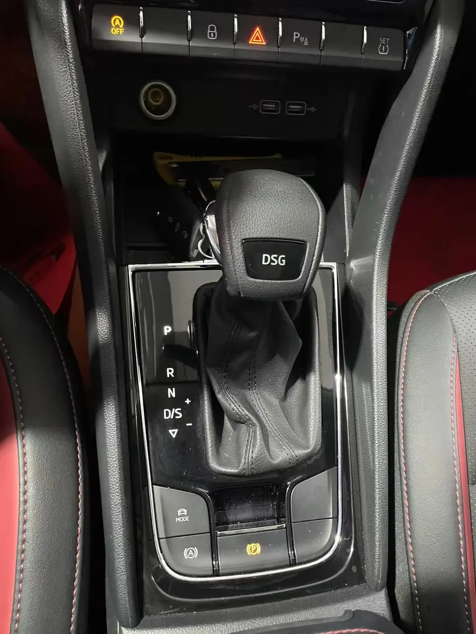 Skoda Karoq Korok TSI280 Premium Edition 2022 — thumbnail 5