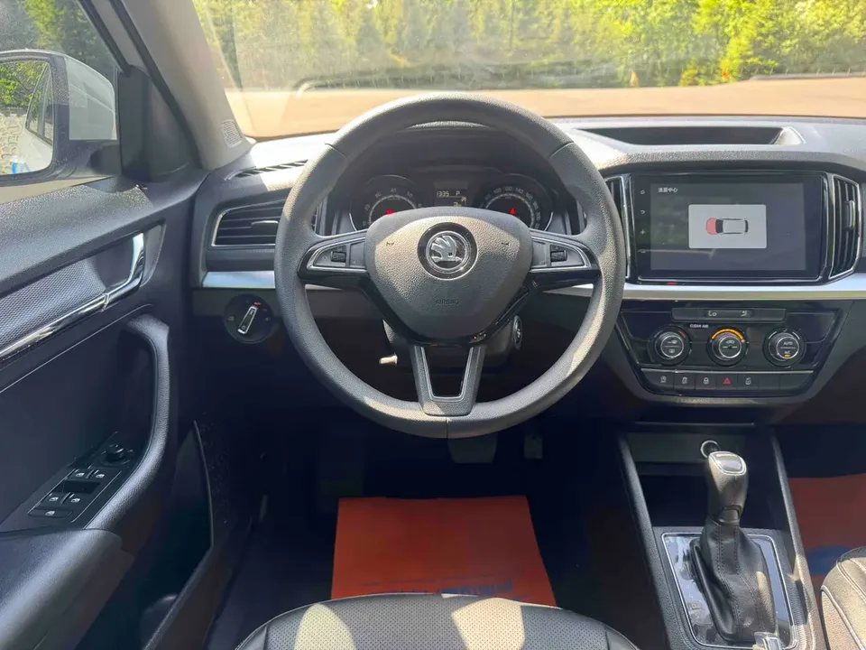 Skoda Comek Komic 2023 1.5L automatic comfort version 2023 — миниатюра 5