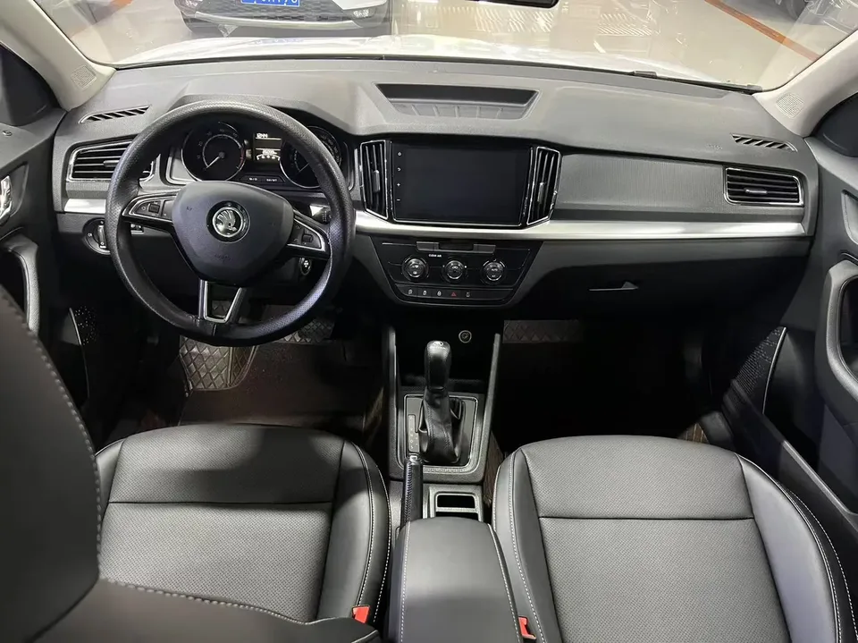 Skoda Comek Kamiq facelift 1.5L automatic comfort version 2023 — миниатюра 5