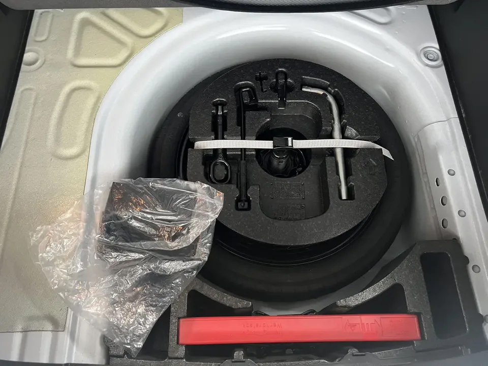 Skoda Comek Komic 2023 1.5L automatic comfort version 2023 — миниатюра 3
