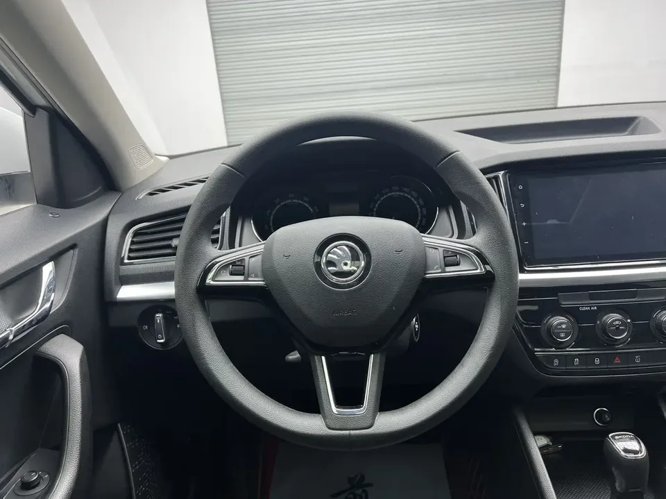 Skoda Comek Komic 2023 1.5L automatic comfort version 2023 — миниатюра 4