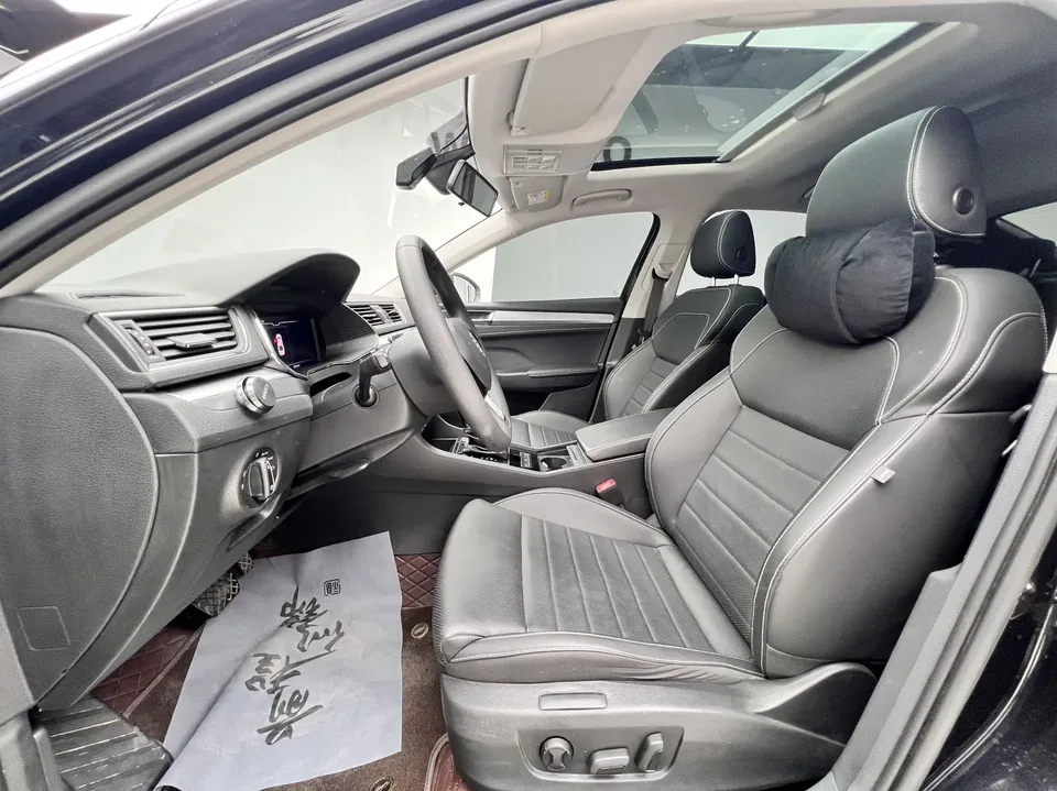 Skoda Speedy Superpa 2024 TSI280 DSG Exclusive Edition 2024 — миниатюра 5