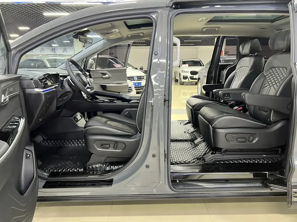 Hyundai Kustu 380TGDi LUX Premium 2023 — миниатюра 3