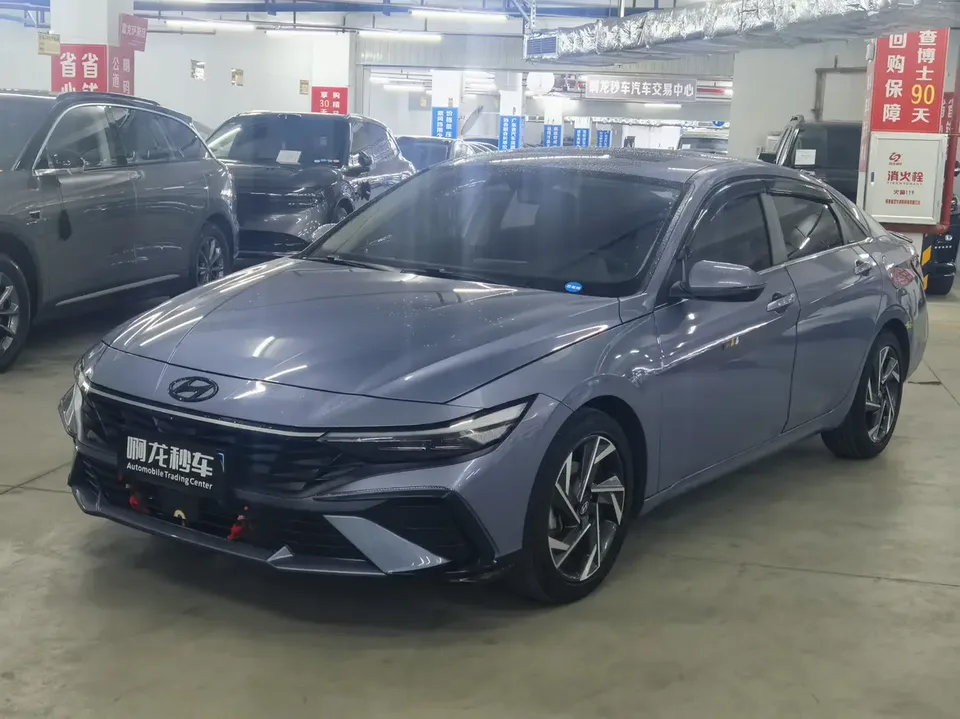 Hyundai Elantra 2024