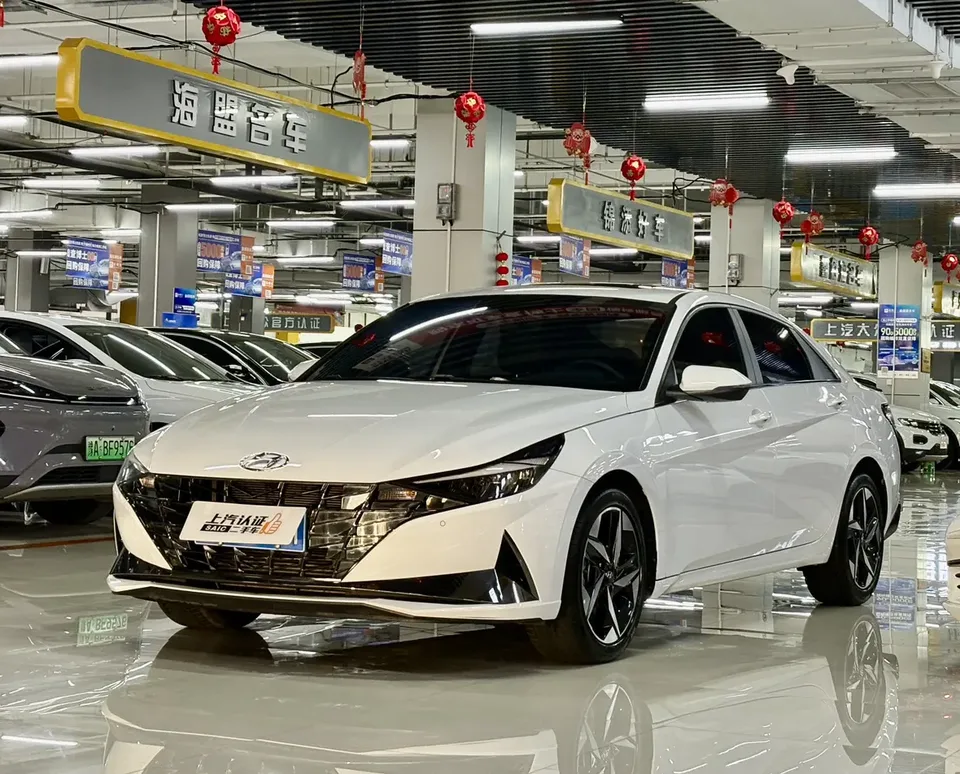 Hyundai Elantra 240TGDi DCT LUX Premium Edition 2023 — фото 1, купить с доставкой в Москву