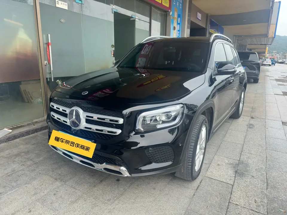 Mercedes-Benz GLB-Class 2023