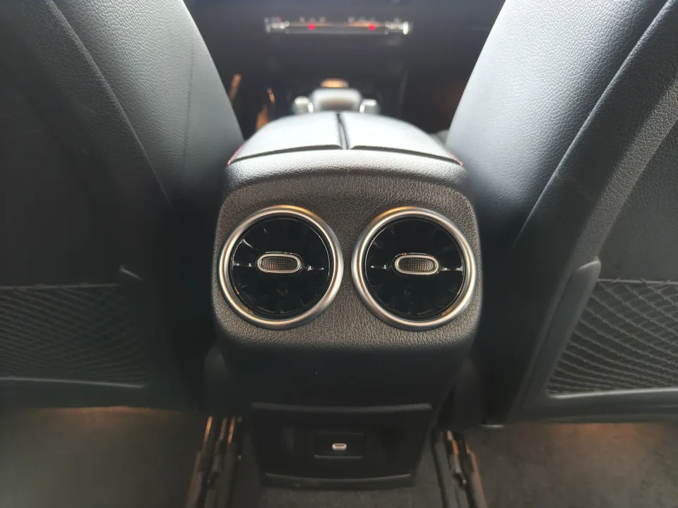 Mercedes-Benz Mercedes Benz A Class Mercedes-Benz A-Class 2023 A 200 L Sports Sedan Fashion Edition 2023 — миниатюра 3