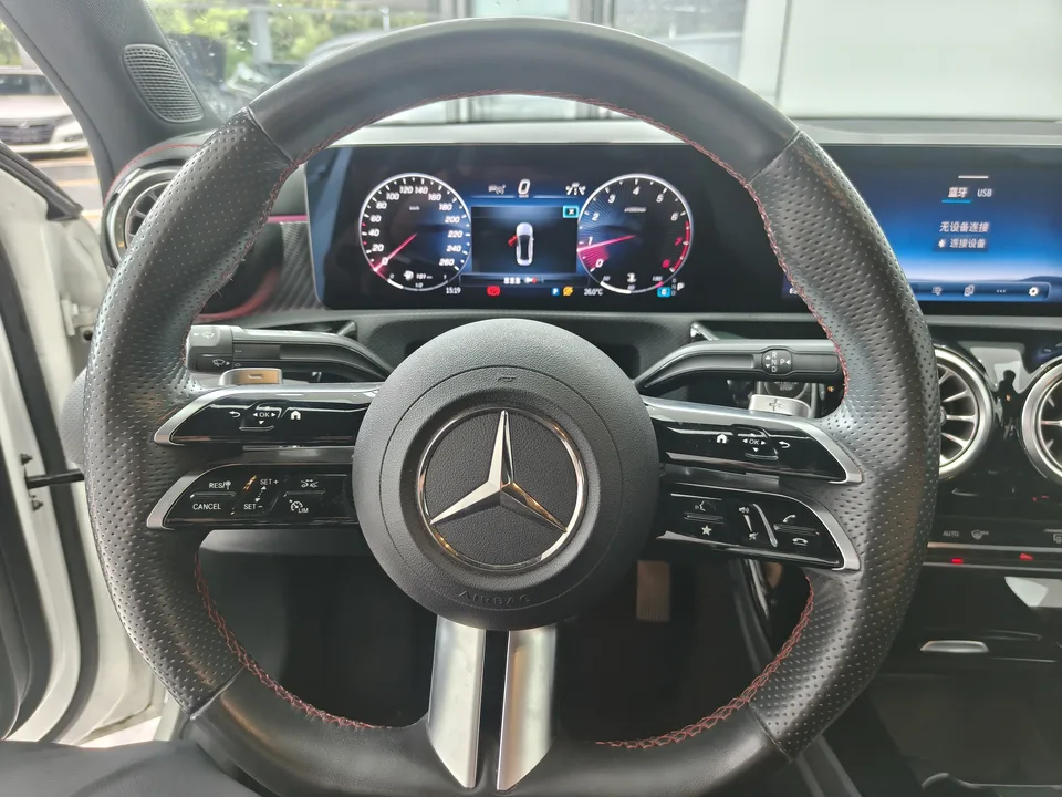 Mercedes-Benz Mercedes Benz A Class Mercedes-Benz A-Class 2023 A 200 L Sports Sedan Fashion Edition 2023 — миниатюра 4