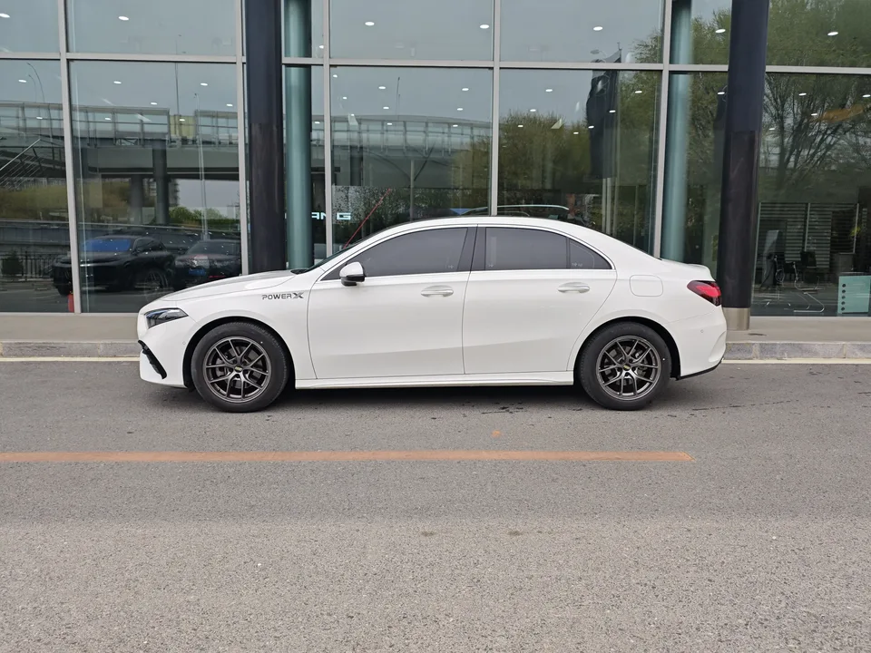 Mercedes-Benz Mercedes Benz A Class Mercedes-Benz A-Class 2024 A 200 L Fashion Edition 2024 — миниатюра 3