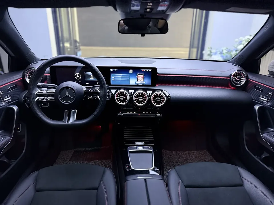 Mercedes-Benz Mercedes Benz A Class Mercedes-Benz A-Class 2024 facelift A 200 L fashion version 2024 — миниатюра 2
